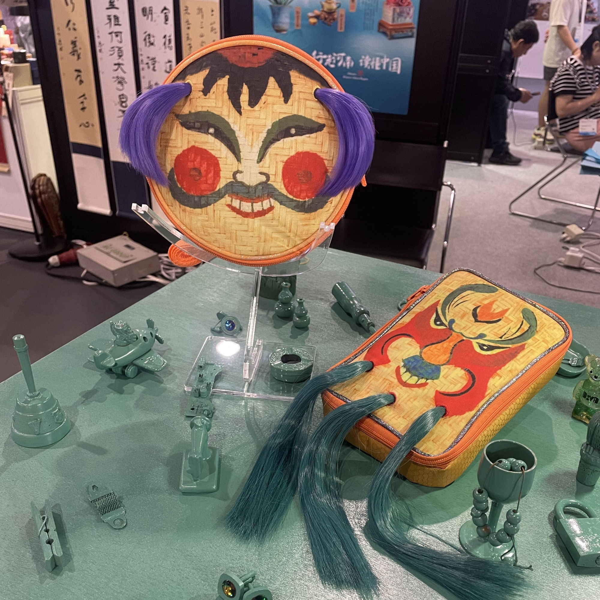 [Limited Edition] Tea Lady Face-Off Bumbag