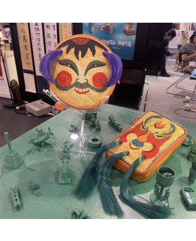 [Limited Edition] Tea Lady Face-Off Bumbag